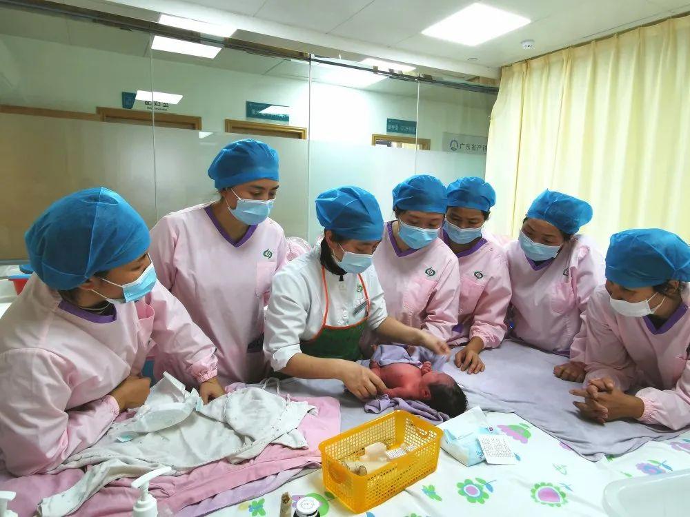 隆林妇婴监护型护送
